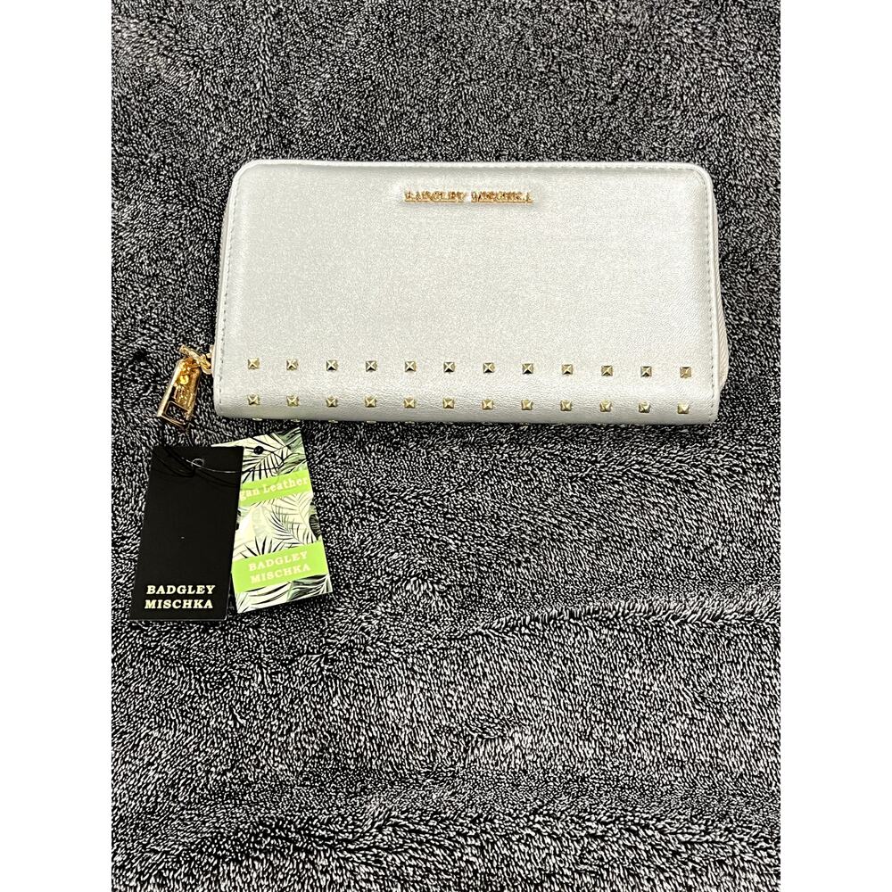 NEW Badgley Mischka Silver Studded Zip around Wallet